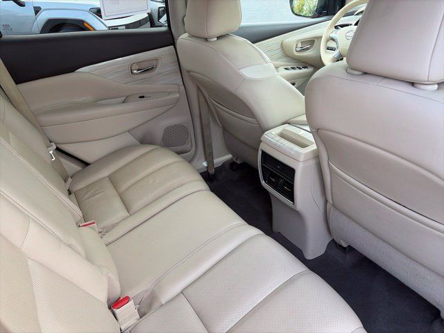 Used 2017 Nissan Murano SL w/ SL Technology Package AWD/4WD image 6