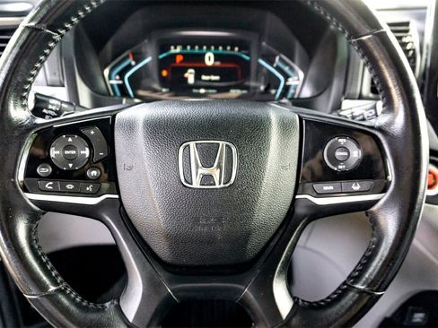 Used 2018 Honda Odyssey Touring image 17
