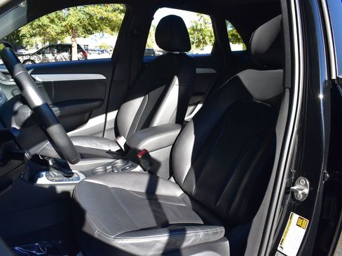 Used 2018 Audi Q3 2.0T Premium image 22