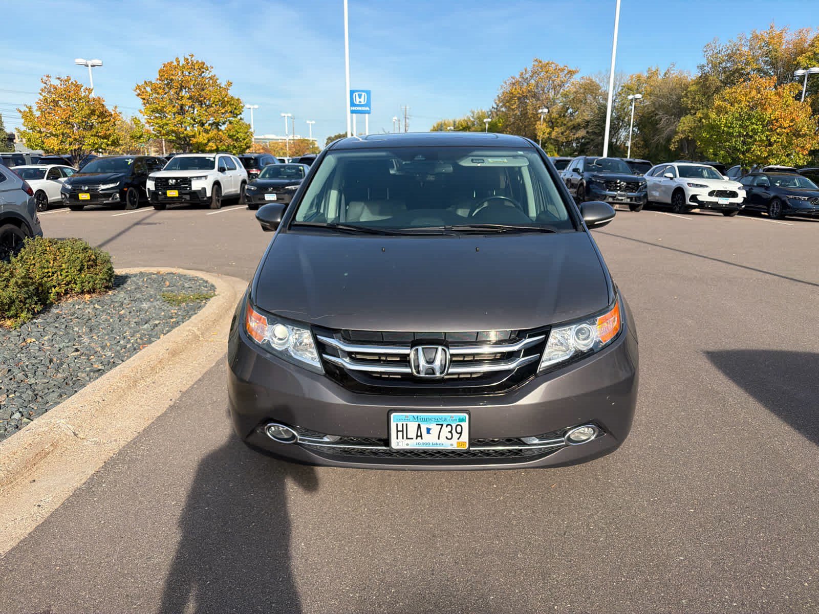 Used 2015 Honda Odyssey Touring image 2