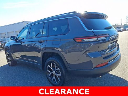 Used 2024 Jeep Grand Cherokee L Limited image 4