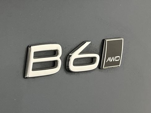 Used 2023 Volvo XC90 B6 Plus image 33