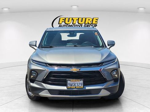 Used 2023 Chevrolet Blazer LT AWD/4WD image 2
