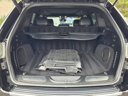 Used 2018 Jeep Grand Cherokee Limited AWD/4WD image 13