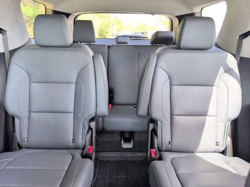 Used 2020 Chevrolet Traverse Premier w/ LPO, Floor Liner Package image 28