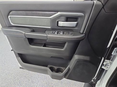 Used 2022 RAM 2500 Big Horn w/ Level C Equiment Group image 32