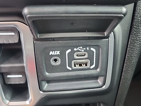 New 2026 Jeep Wrangler Unlimited Sahara AWD/4WD image 7