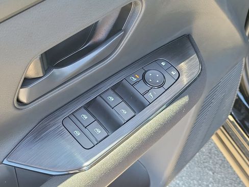 New 2026 Nissan Kicks S FWD image 18