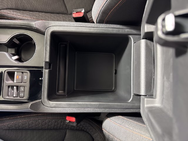 Used 2025 Honda Pilot Sport image 37