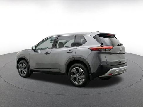 Used 2025 Nissan Rogue SV AWD/4WD image 7