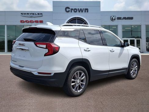 Used 2024 GMC Terrain SLT image 6