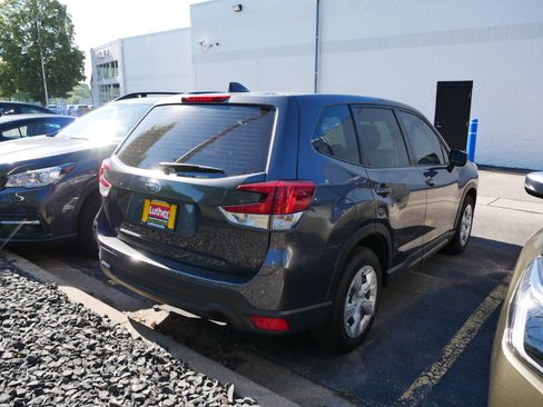 Used 2023 Subaru Forester Premium AWD/4WD image 5