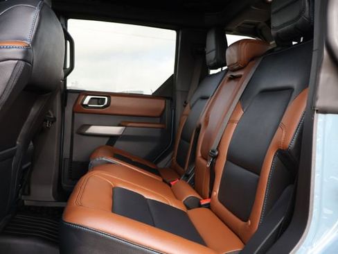Used 2023 Ford Bronco Outer Banks image 9