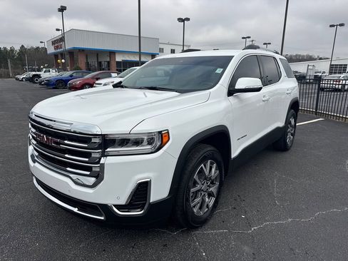 Used 2022 GMC Acadia SLE w/ Driver Convenience Package image 2