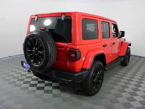 Used 2025 Jeep Wrangler Unlimited Sahara AWD/4WD image 23