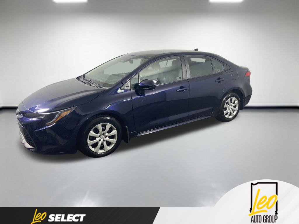 Used 2025 Toyota Corolla LE FWD image 2