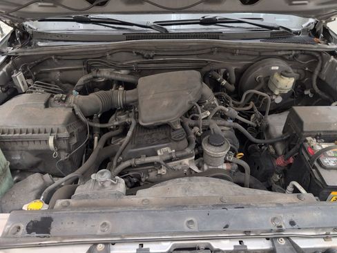 Used 2015 Toyota Tacoma PreRunner image 38