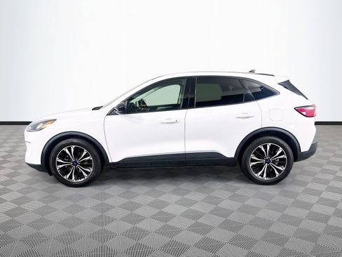Used 2022 Ford Escape SE w/ SE Sport Appearance Package FWD image 4