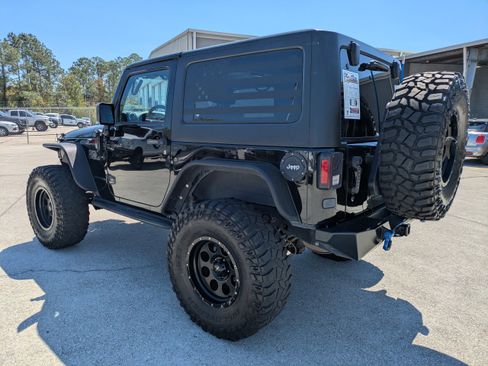 Used 2018 Jeep Wrangler Sport image 38