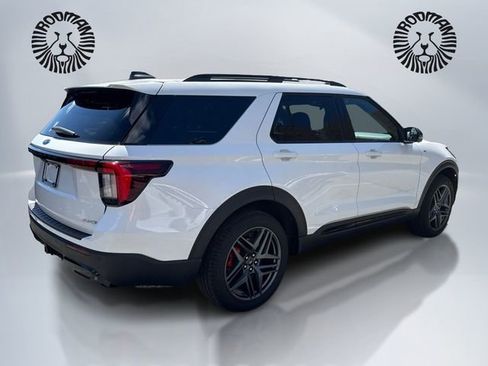 Used 2025 Ford Explorer ST-Line w/ Premium Package AWD/4WD image 5