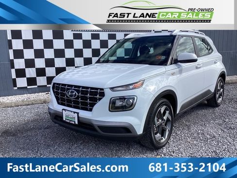 Used 2022 Hyundai Venue SEL w/ Cargo Package image 1