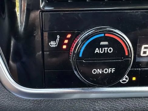 Used 2021 Nissan Rogue Platinum FWD image 35