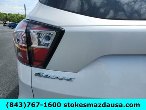 Used 2018 Ford Escape Titanium w/ Ford Safe & Smart Package image 30
