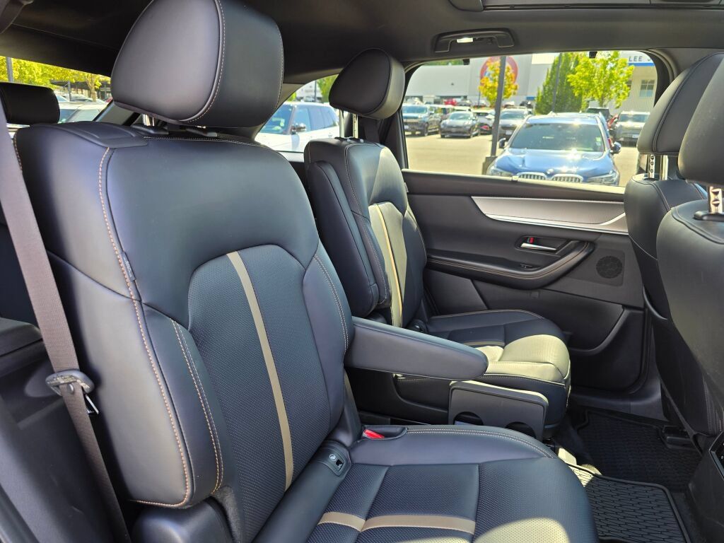 Certified 2025 MAZDA CX-90 Plug-In Hybrid w/ Premium Plus AWD/4WD image 31
