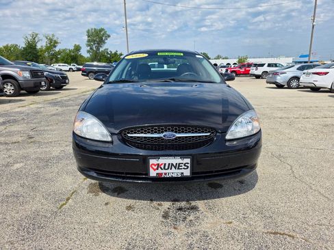 Used 2002 Ford Taurus SEL FWD image 2