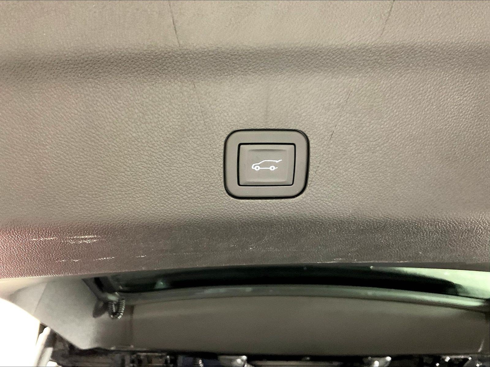 Used 2025 GMC Yukon Elevation AWD/4WD image 37