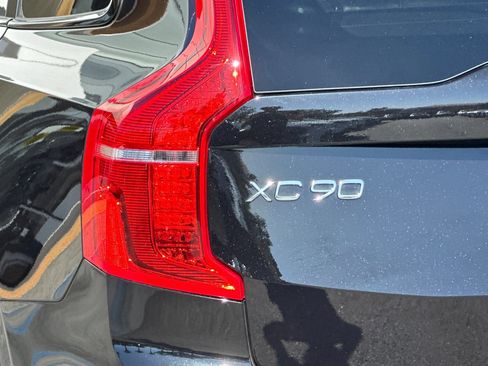 Certified 2023 Volvo XC90 T8 Ultimate w/ Lounge Package image 35