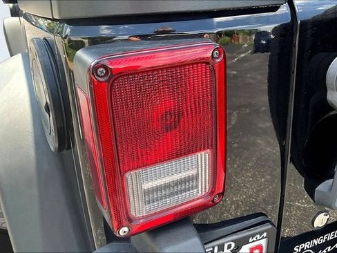 Used 2014 Jeep Wrangler Sport AWD/4WD image 20