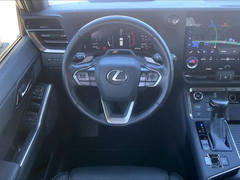 Used 2024 Lexus GX 550 w/ Accessory Package (Z1) image 5