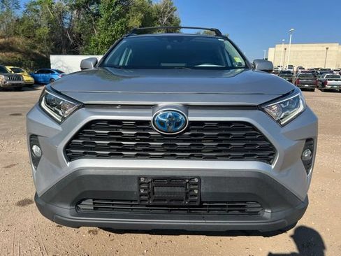 Used 2021 Toyota RAV4 XLE w/ Carpet Mat Package (TMS) AWD/4WD image 8