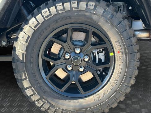 New 2026 Jeep Gladiator Sport image 23