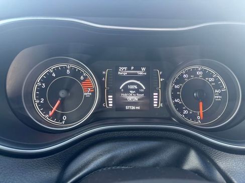 Used 2019 Jeep Cherokee Latitude Plus w/ Comfort/Convenience Group image 15