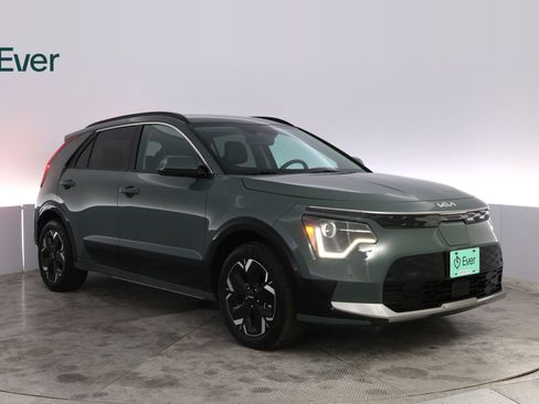 Used 2025 Kia Niro Wind w/ Wind Preserve Package FWD image 13