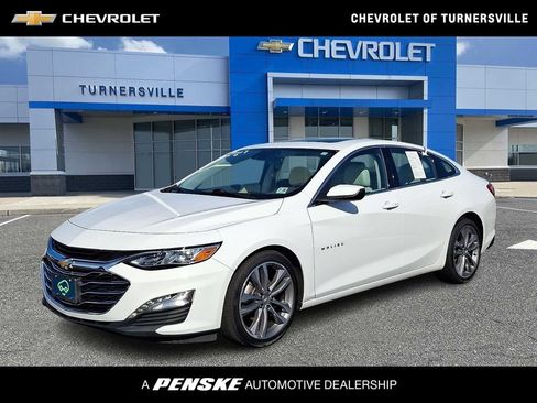 Used 2023 Chevrolet Malibu LT FWD image 1