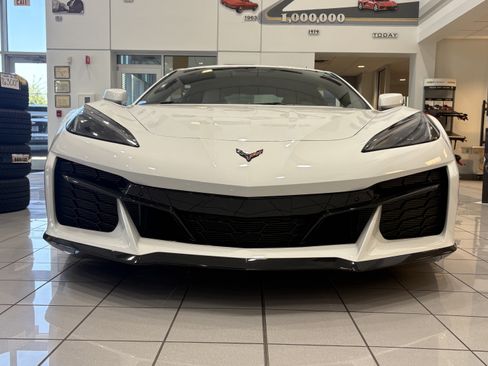 Used 2026 Chevrolet Corvette Z06 RWD image 6