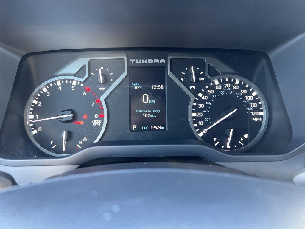 Used 2025 Toyota Tundra SR5 w/ SR5 Premium Package AWD/4WD image 17