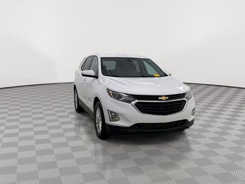 Used 2018 Chevrolet Equinox LT FWD image 2