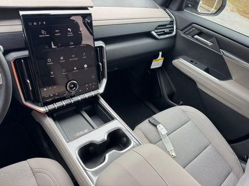 New 2026 GMC Acadia Elevation image 30