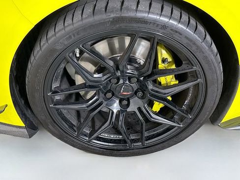 Used 2023 Chevrolet Corvette Z06 w/ Engine Appearance Package image 27