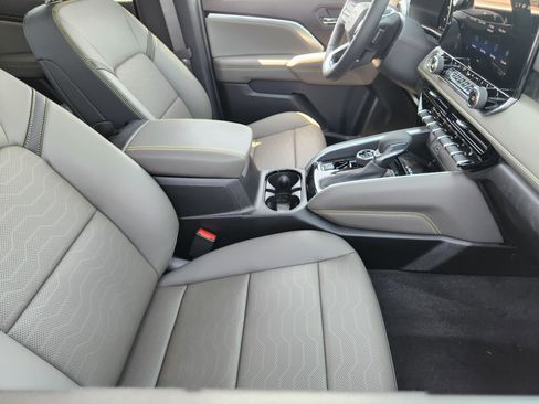 New 2026 Chevrolet Colorado ZR2 w/ Technology Package AWD/4WD image 11