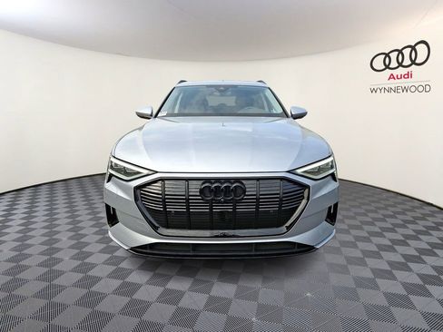 Used 2023 Audi e-tron Premium w/ Convenience Plus Package AWD/4WD image 2