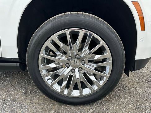 Used 2025 GMC Yukon XL Denali w/ Sun & Power Step Package image 28