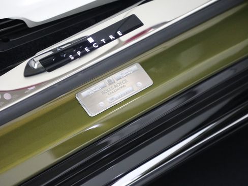 Certified 2025 Rolls-Royce Spectre w/ Spectre Launch Package AWD/4WD image 33