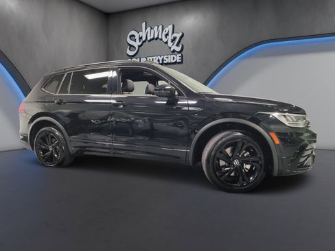 Used 2024 Volkswagen Tiguan SE R-Line image 3