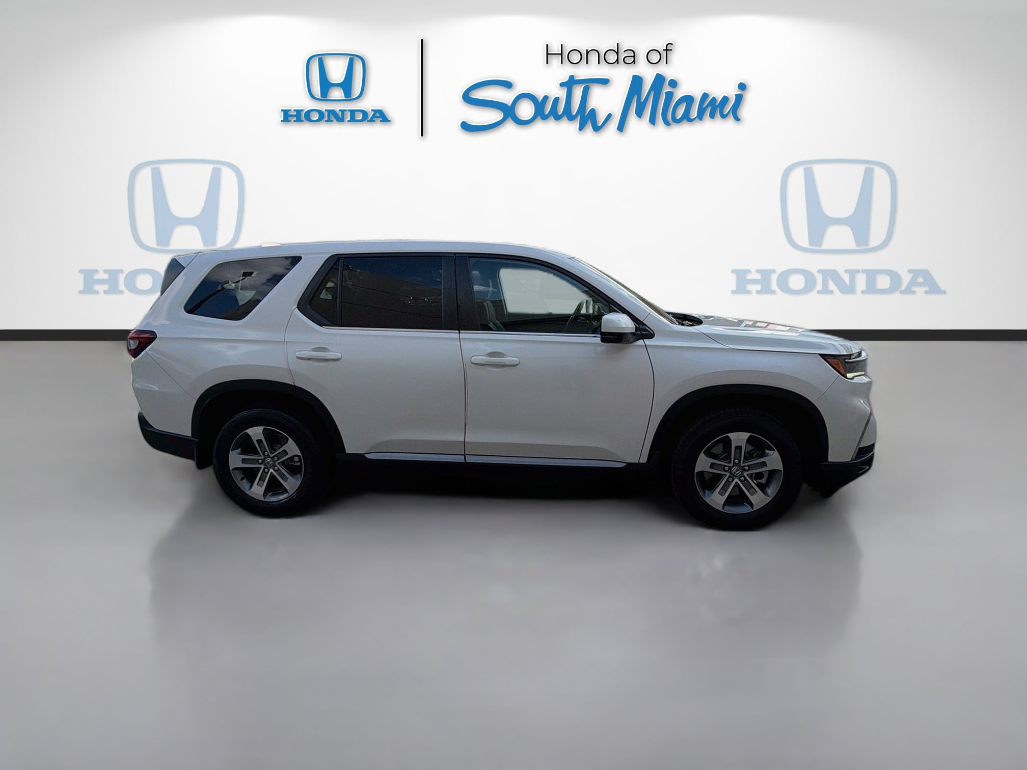 Used 2024 Honda Pilot EX-L image 8