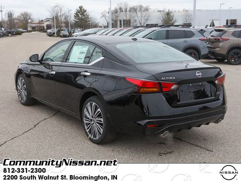 New 2025 Nissan Altima 2.5 SL image 5